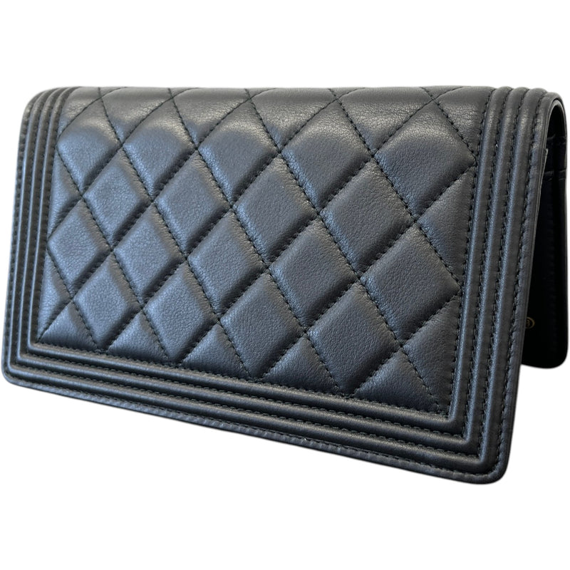 Women's Quilted Caviar Leather Boy Purse Black
