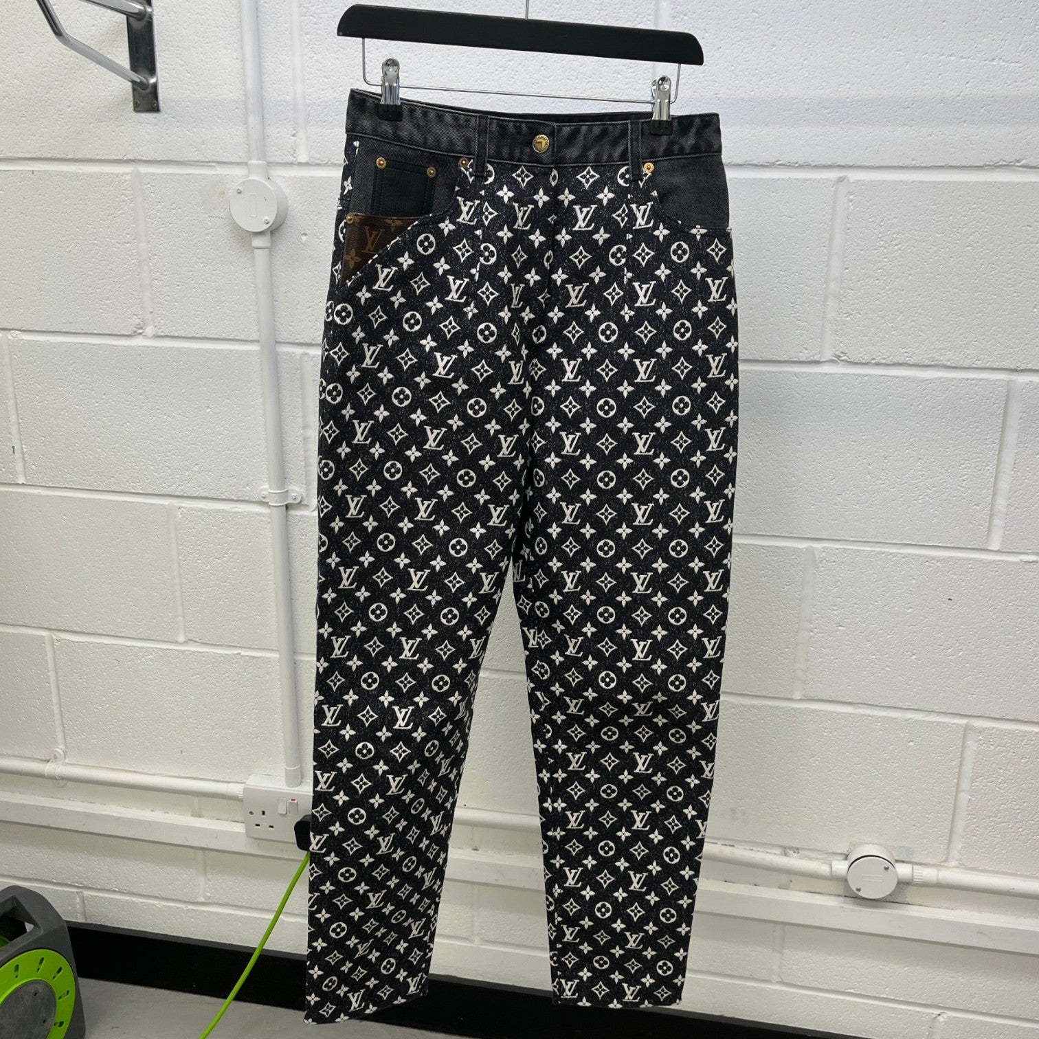 Women's Monogram Straight Leg Jeans Black Size Waist 38" - Photo 9