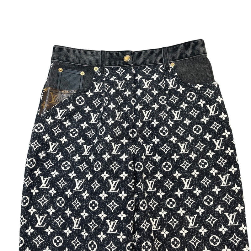 Women's Monogram Straight Leg Jeans Black Size Waist 38"