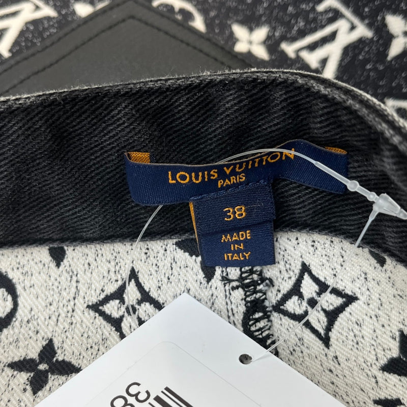 Women's Monogram Straight Leg Jeans Black Size Waist 38"