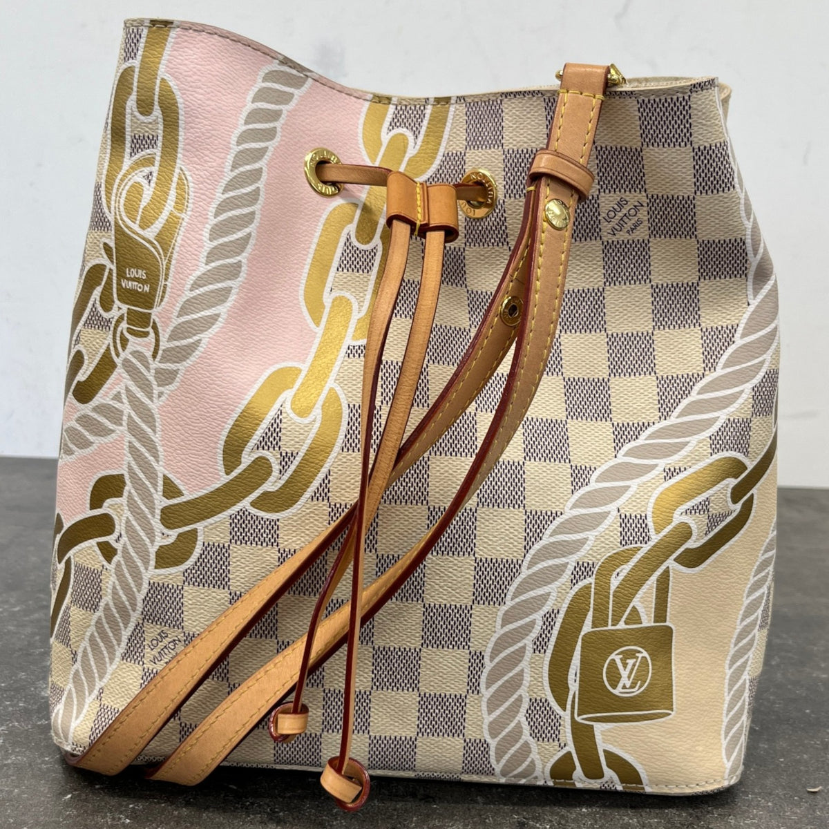 Women's Damier Azur Nautical Neonoe MM Handbag White - Photo 13