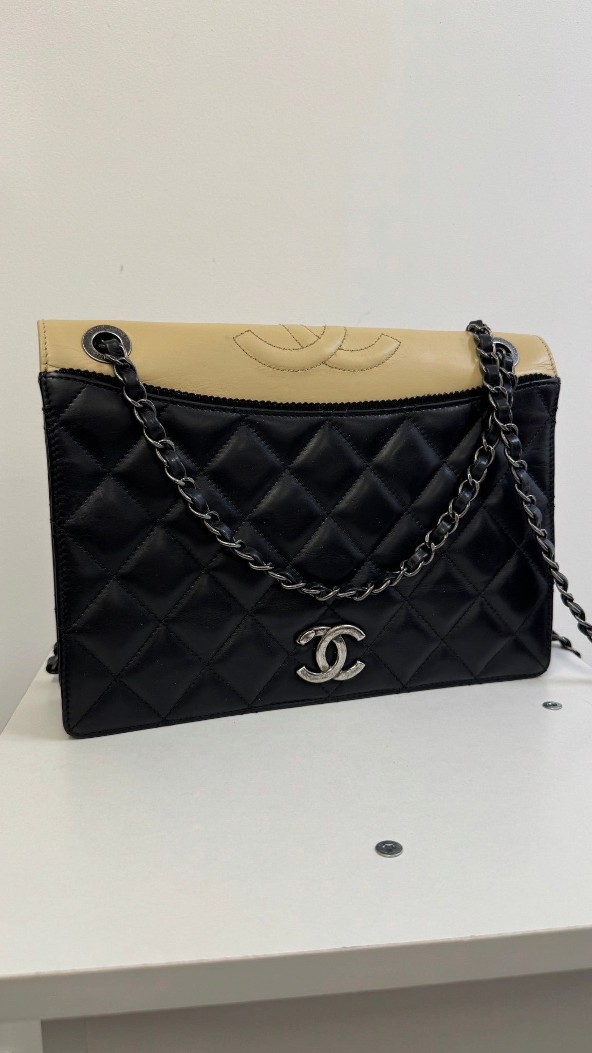 Women's Ballerine Flap Handbag Black - Photo 16