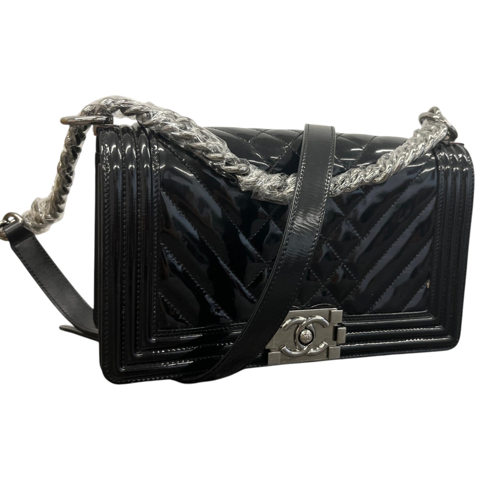Women's Chevron Quilted Old Medium Boy Flap Bag Black - Photo 4