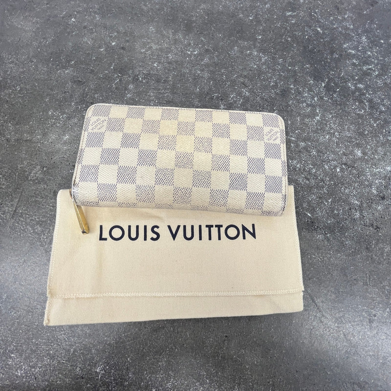 Women's Damier Azur Zippy Wallet White