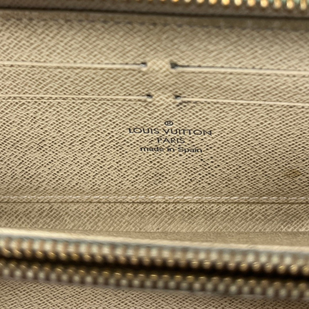 Women's Damier Azur Zippy Wallet White - Photo 8
