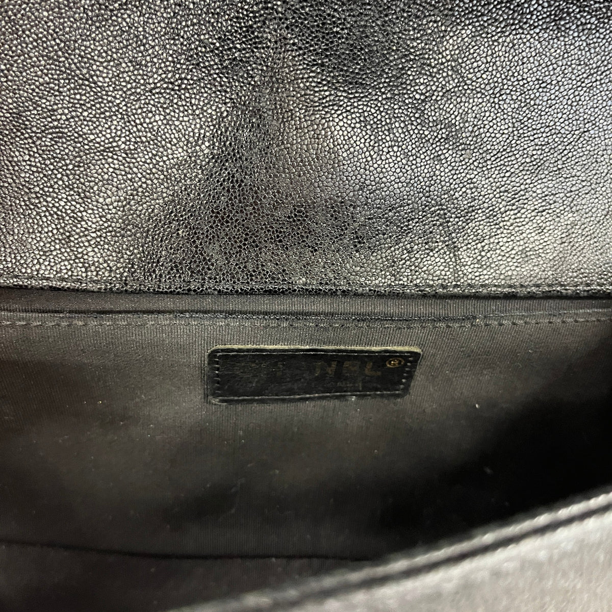 Women's Chevron Boy Bag Medium Caviar Handbag Black - Photo 12