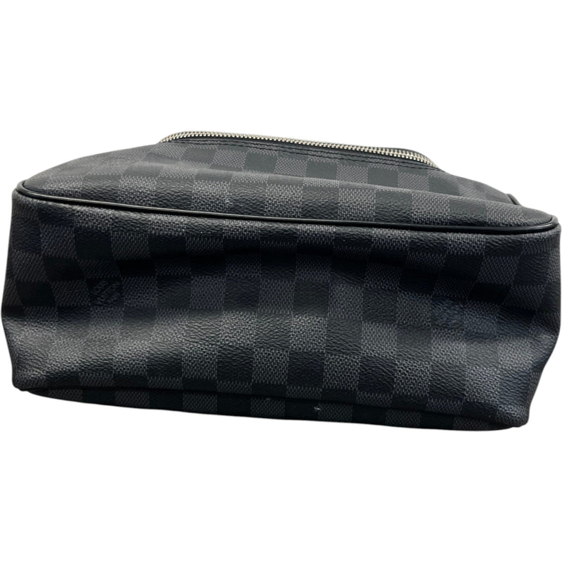 Men's Damier Graphite Toiletry Bag Black