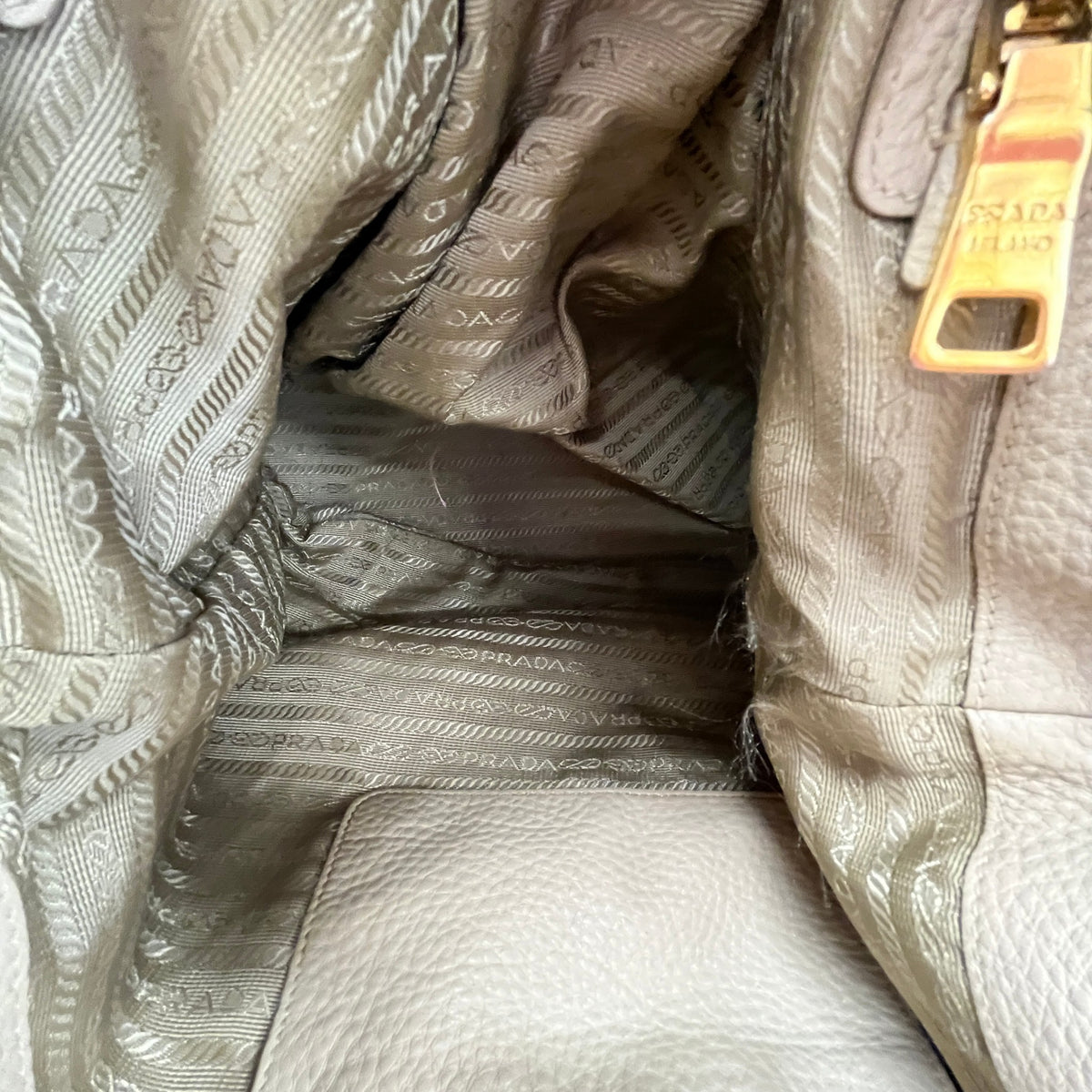 Women's Vitello Daino Hobo Handbag Beige - Photo 11