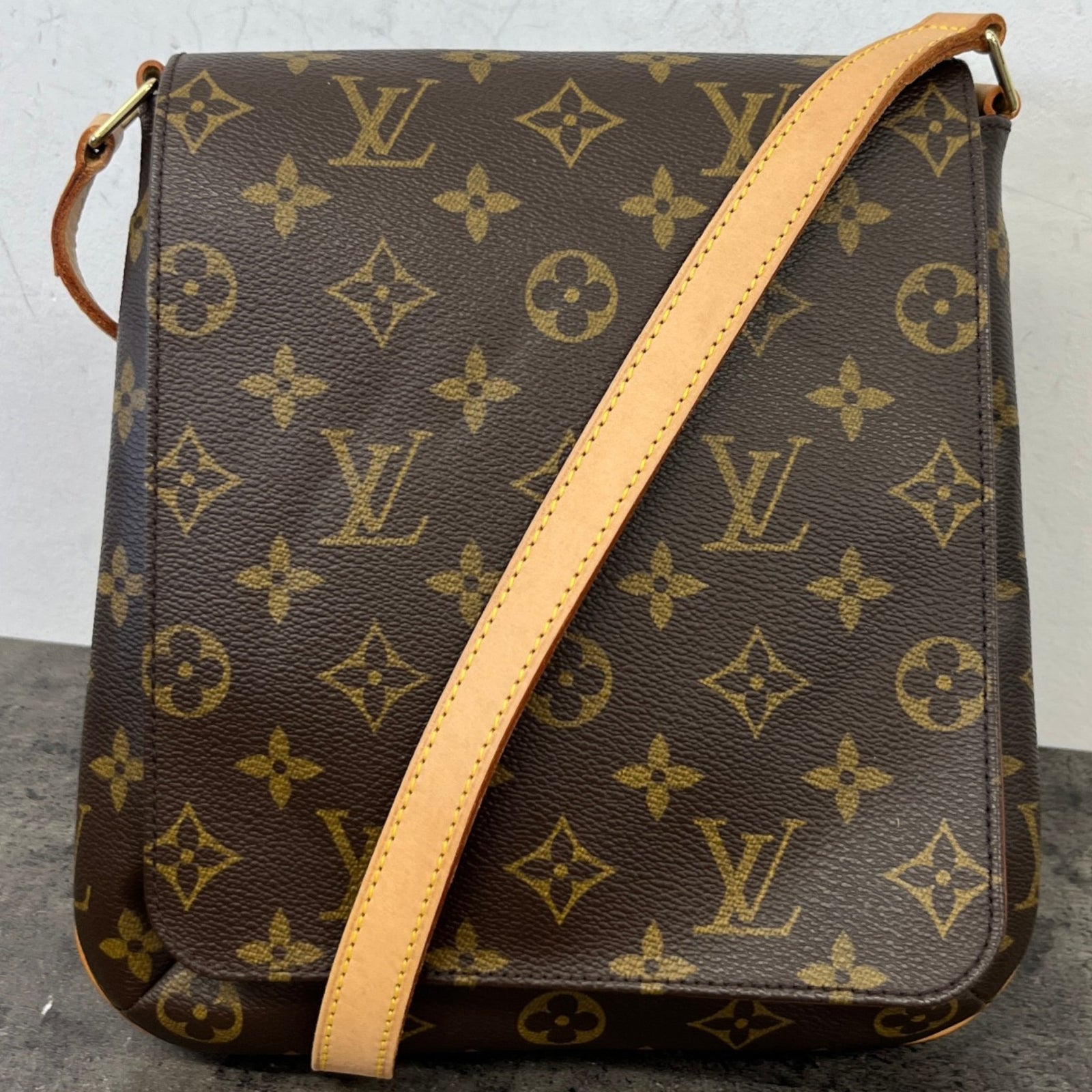 Women's Monogram Musette Salsa Messenger Bag Brown - Photo 13
