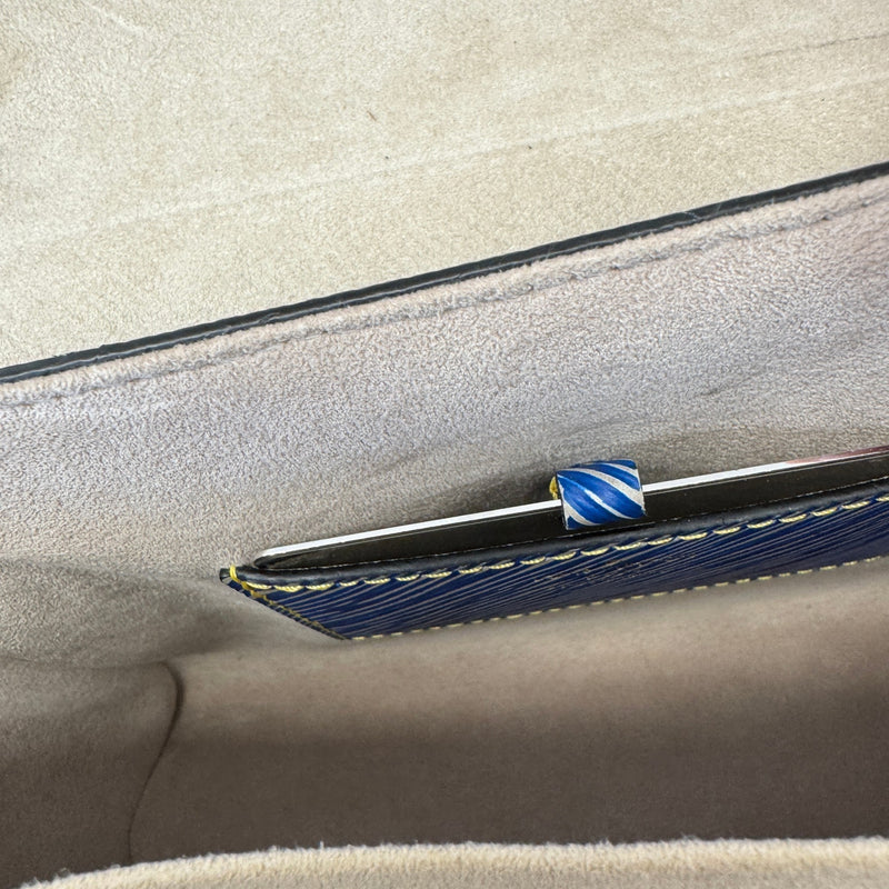 Women's Epi Twist MM Medium Handbag Blue