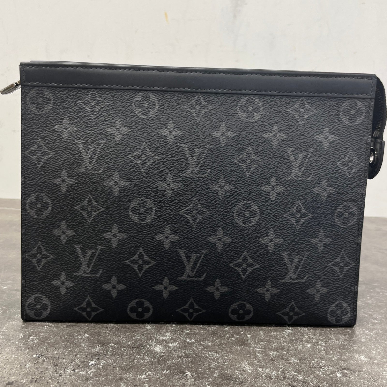 Men's Monogram Eclipse Pochette Voyage Mm Pouch Charcoal - Photo 12