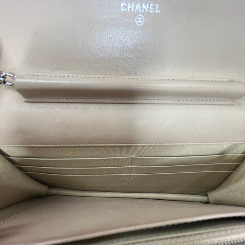 Women's Classic Wallet on Chain Crossbody Bag Beige