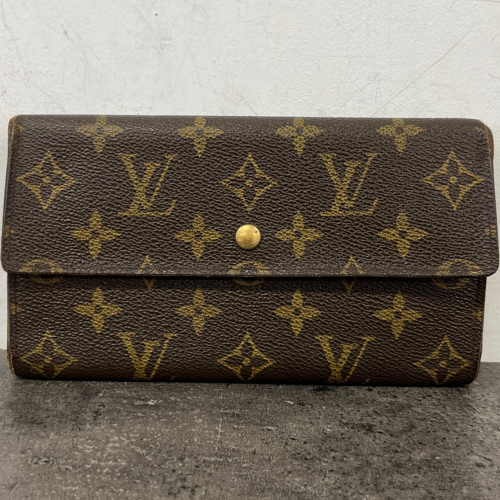 Women's Sarah Monogram Canvas Wallet Brown - Photo 10
