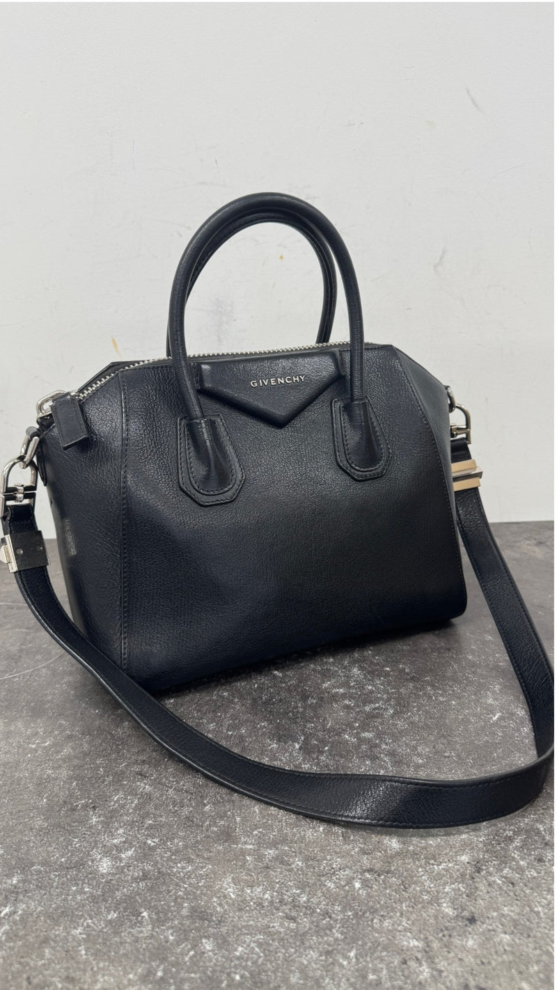 Women's Small Antigona Handbag Black
