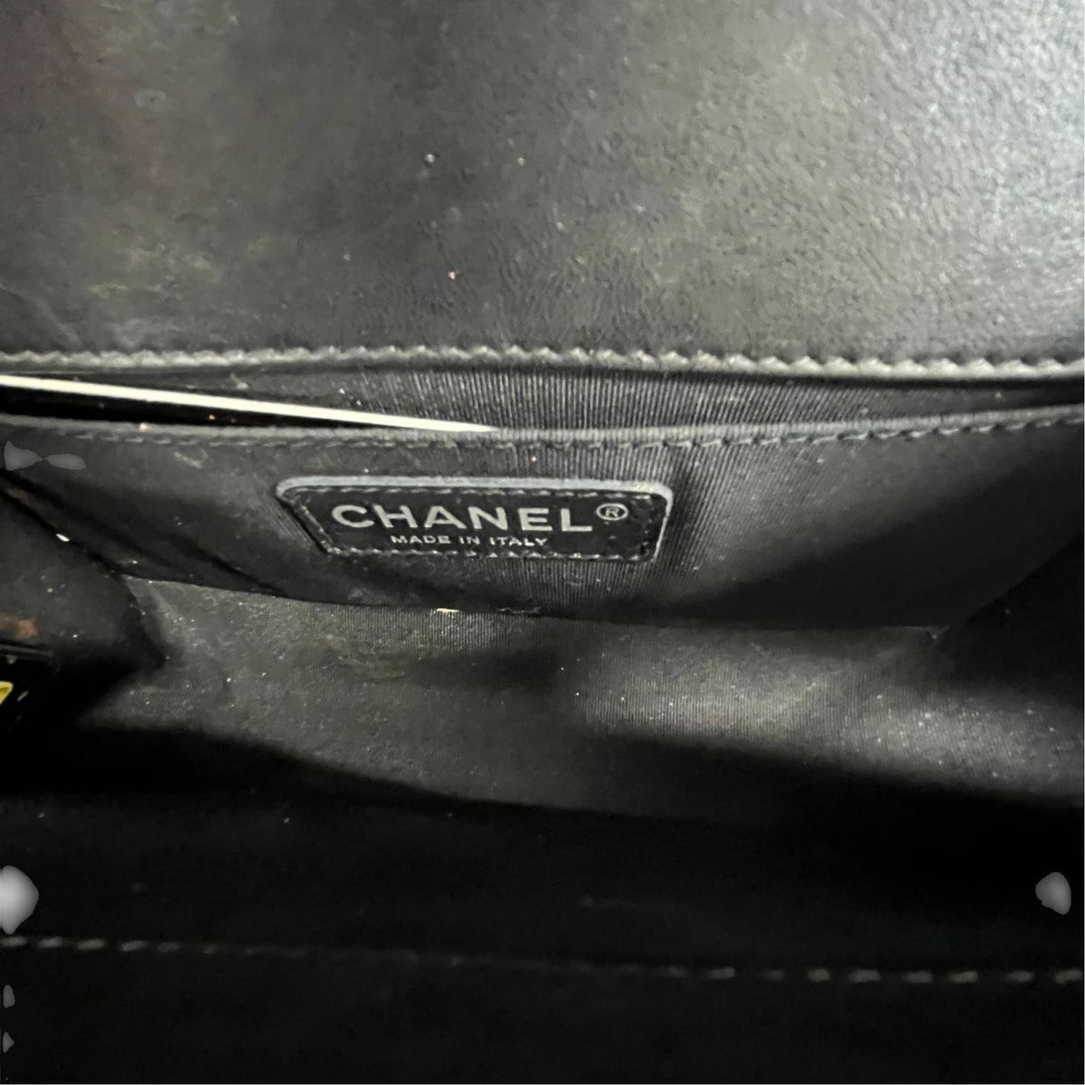 Women's Small Boy Flap Patent Handbag Black - Photo 12