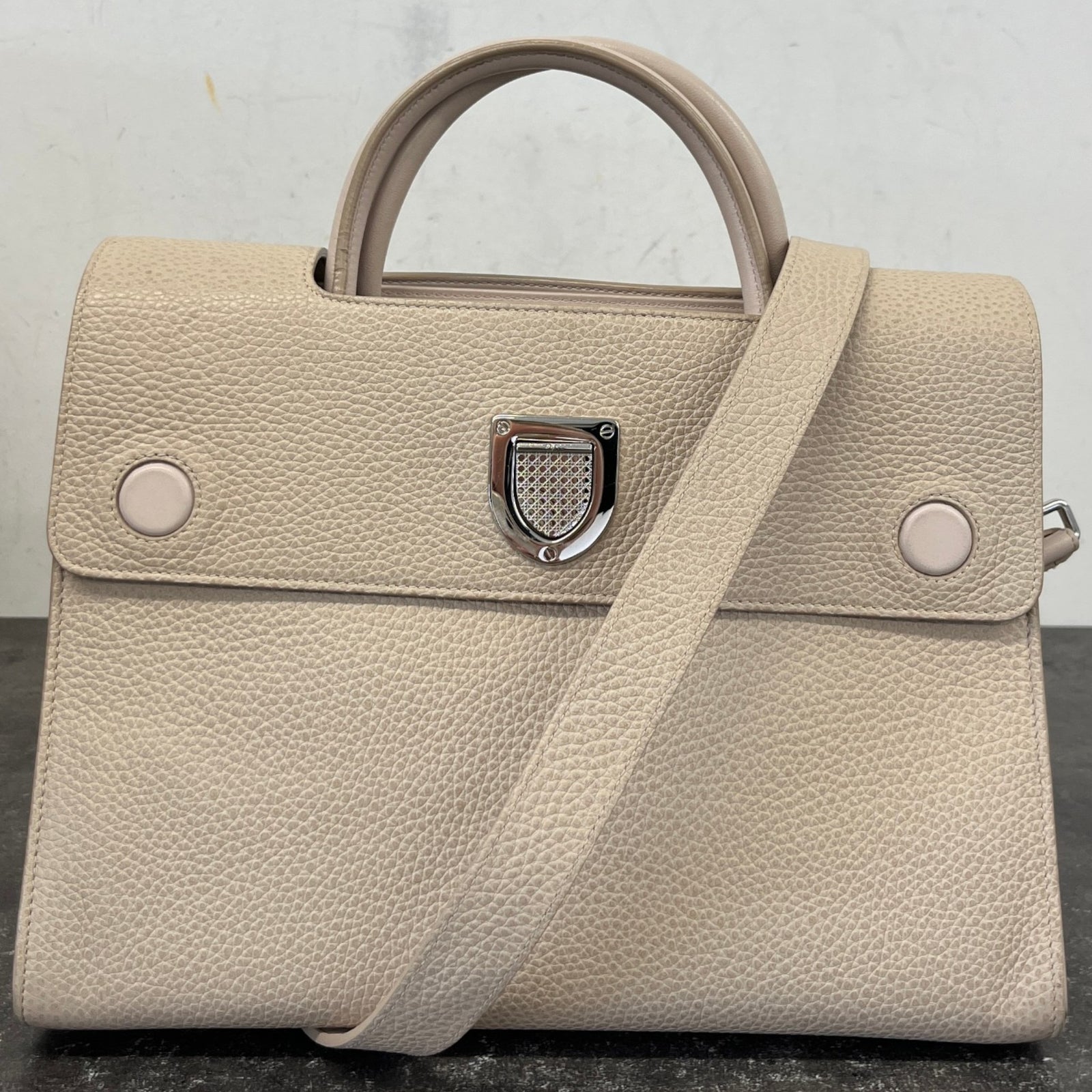 Women's Diorever medium tote Bag Nude - Photo 13