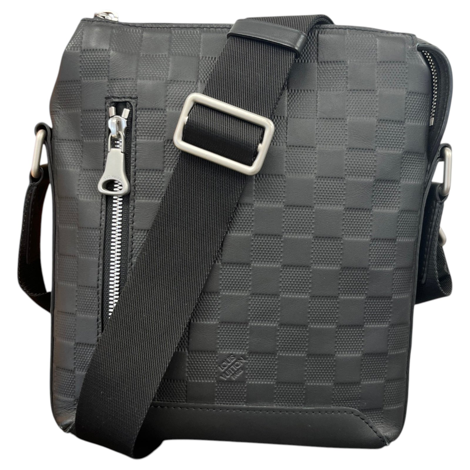 Men's Damier Infini Discovery Messenger Bag Black - Photo 1