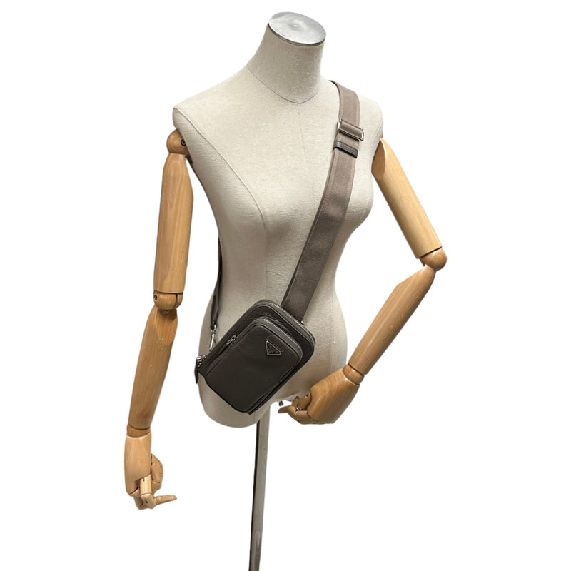 Women's Plaque Logo Vitello Daino Sling Crossbody Bag Grey
