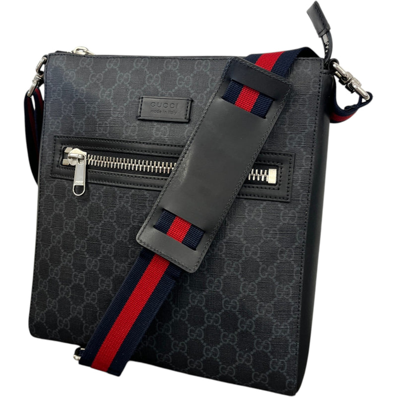 Men's Gg Supreme Messenger Bag Black