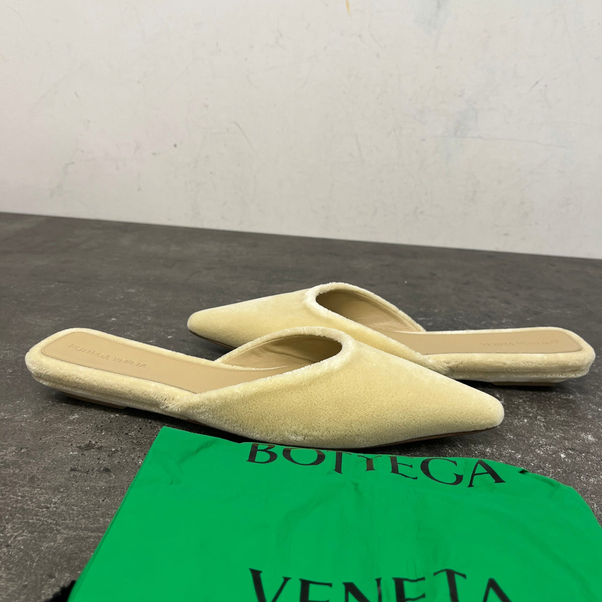 Women's Pointed Toe Shearling Mules Beige Size UK 7 / EU 40 - Photo 11
