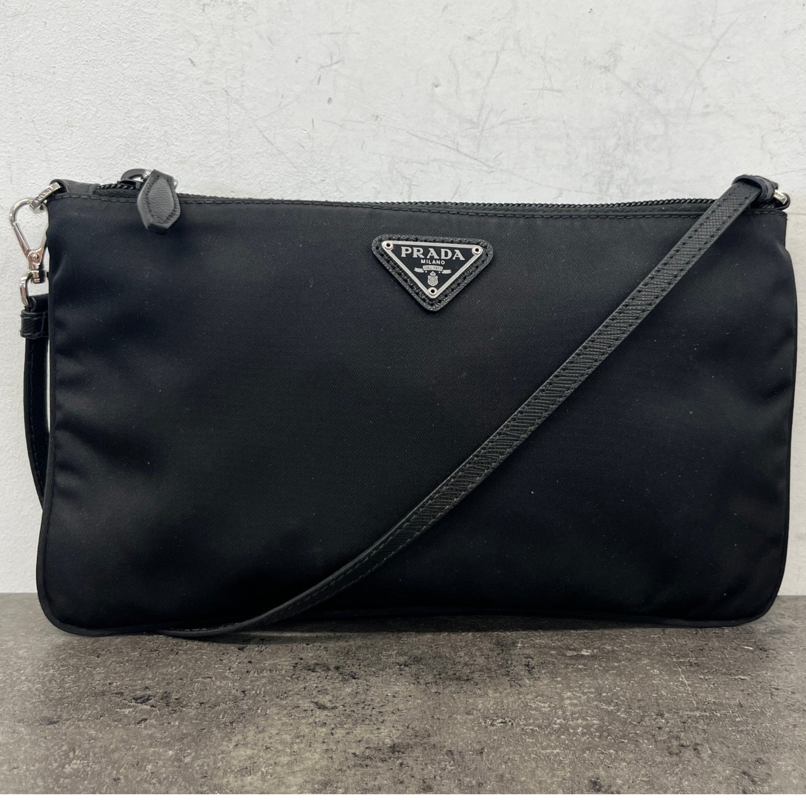 Women's Nylon Plaque Logo Bag Black - Photo 12