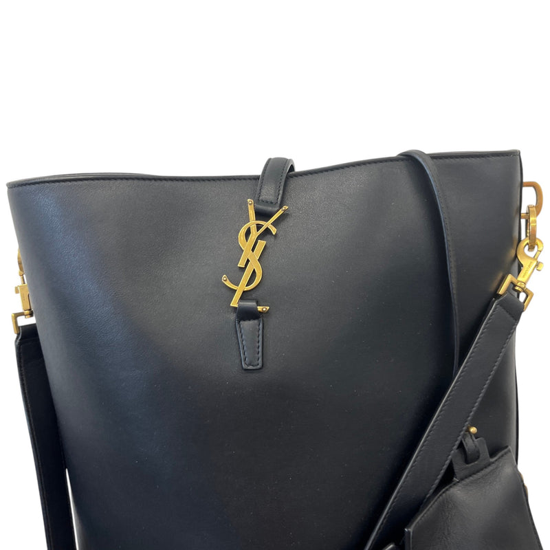 Women's Le 37 Bucket Bag Black