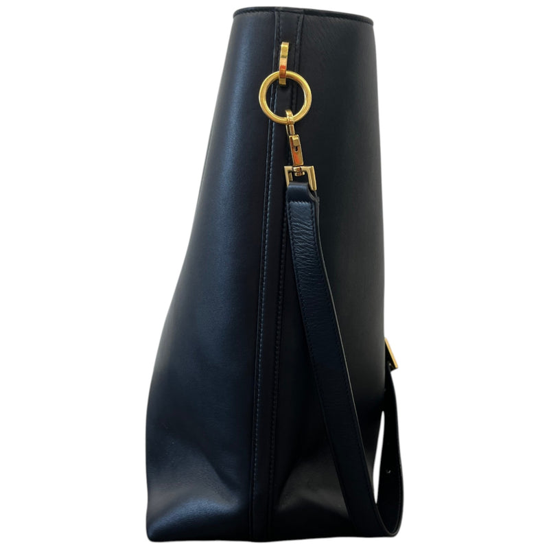 Women's Le 37 Bucket Bag Black