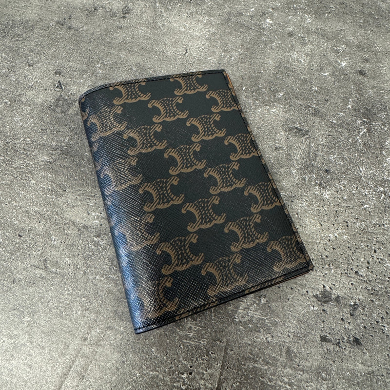 Women's Triomphe Canvas Passport Holder Brown
