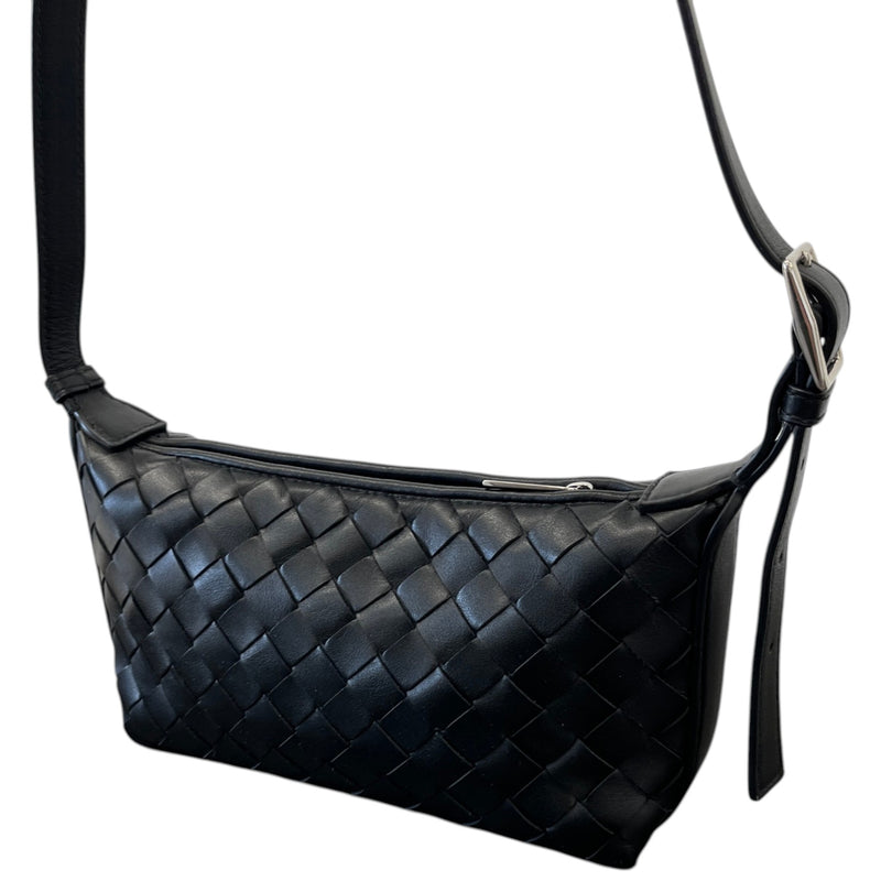 Women's Intrecciato Traveler Phone Pouch Bag Black