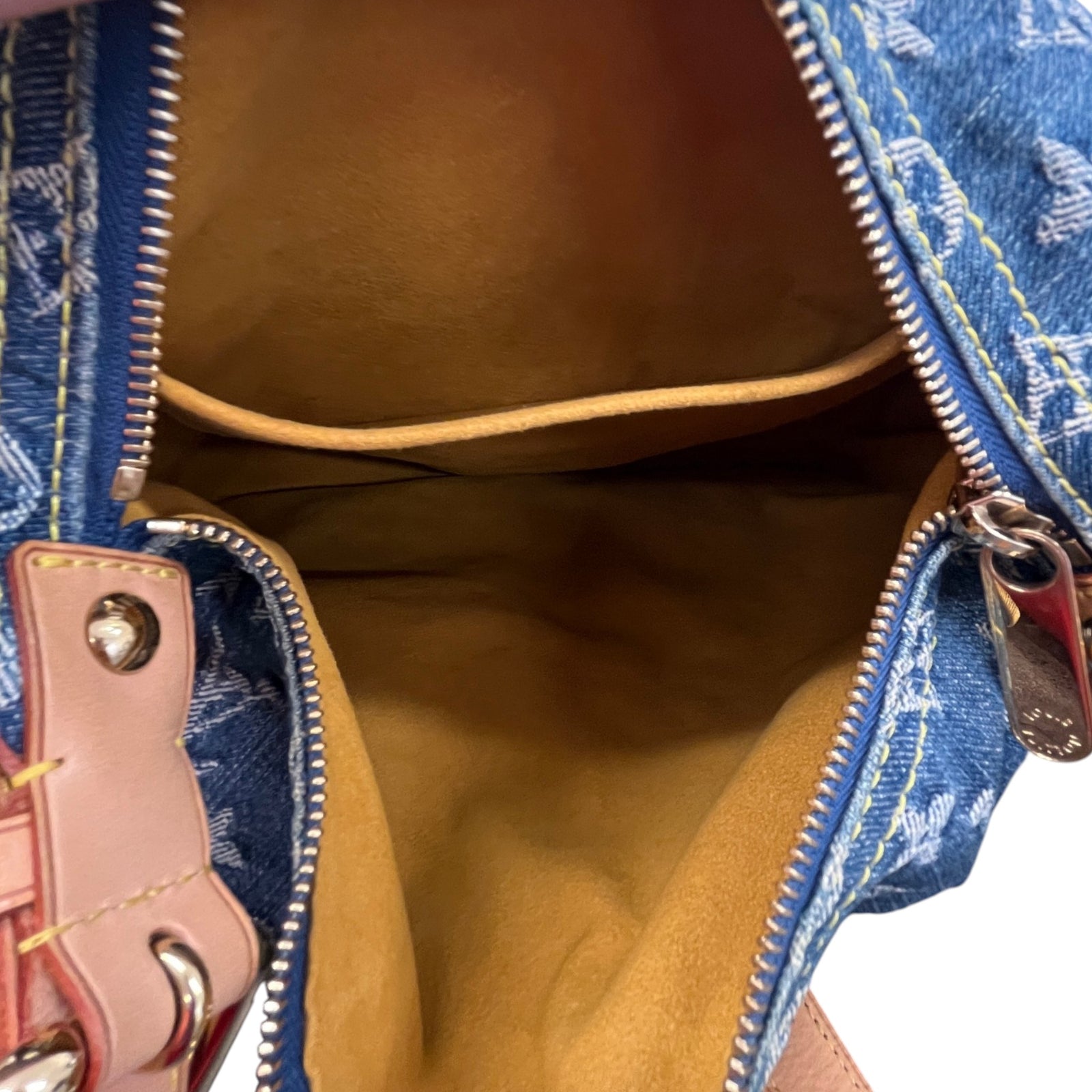 Women's Monogram Denim Baggy Gm Bag Blue - Photo 12
