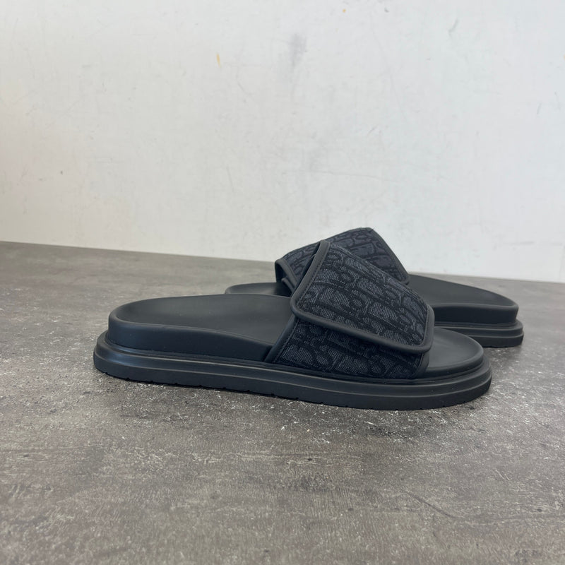 Men's Aqua Oblique Slides Black Size UK 9 / EU 43