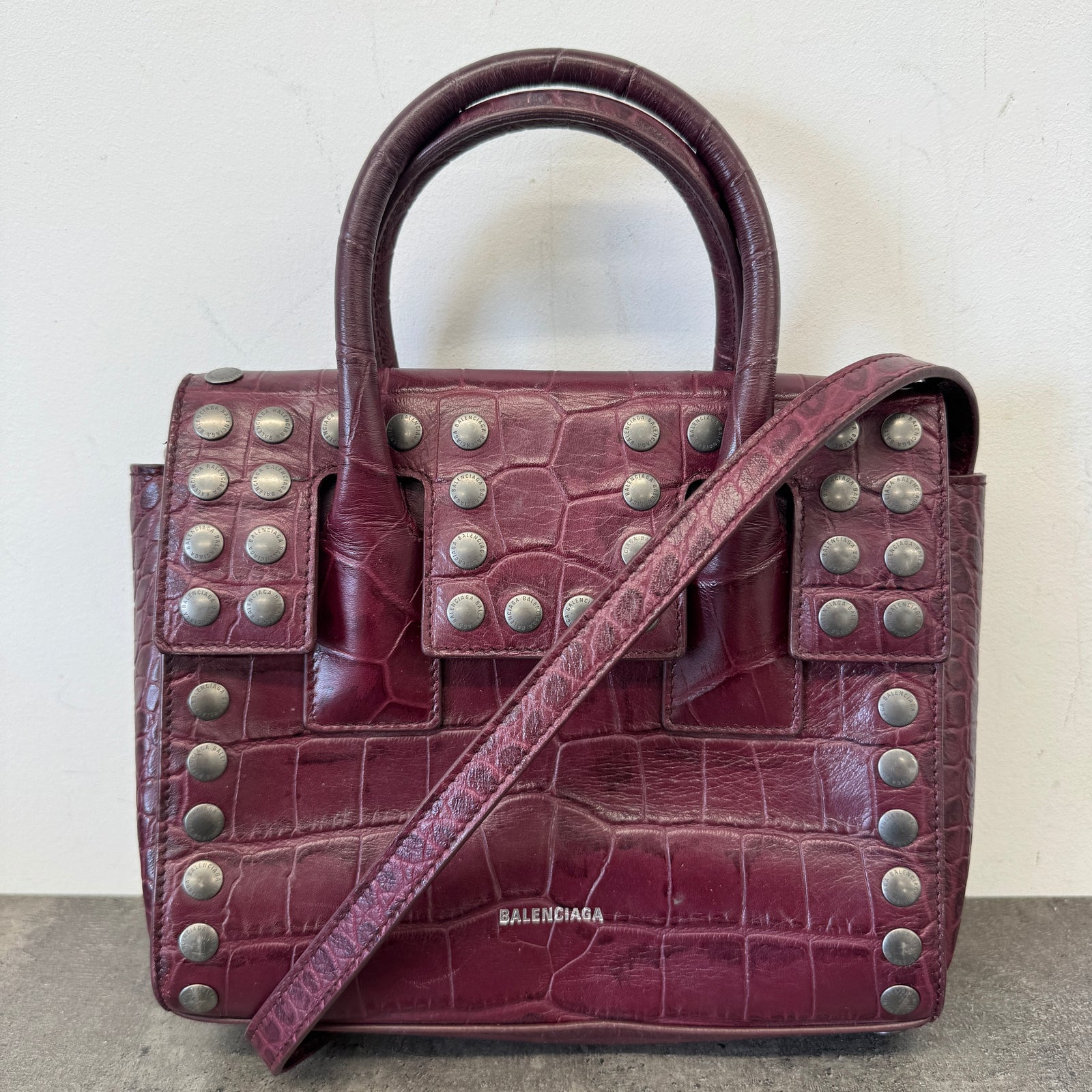 Women's Neo Classic Handbag Burgundy - Photo 10