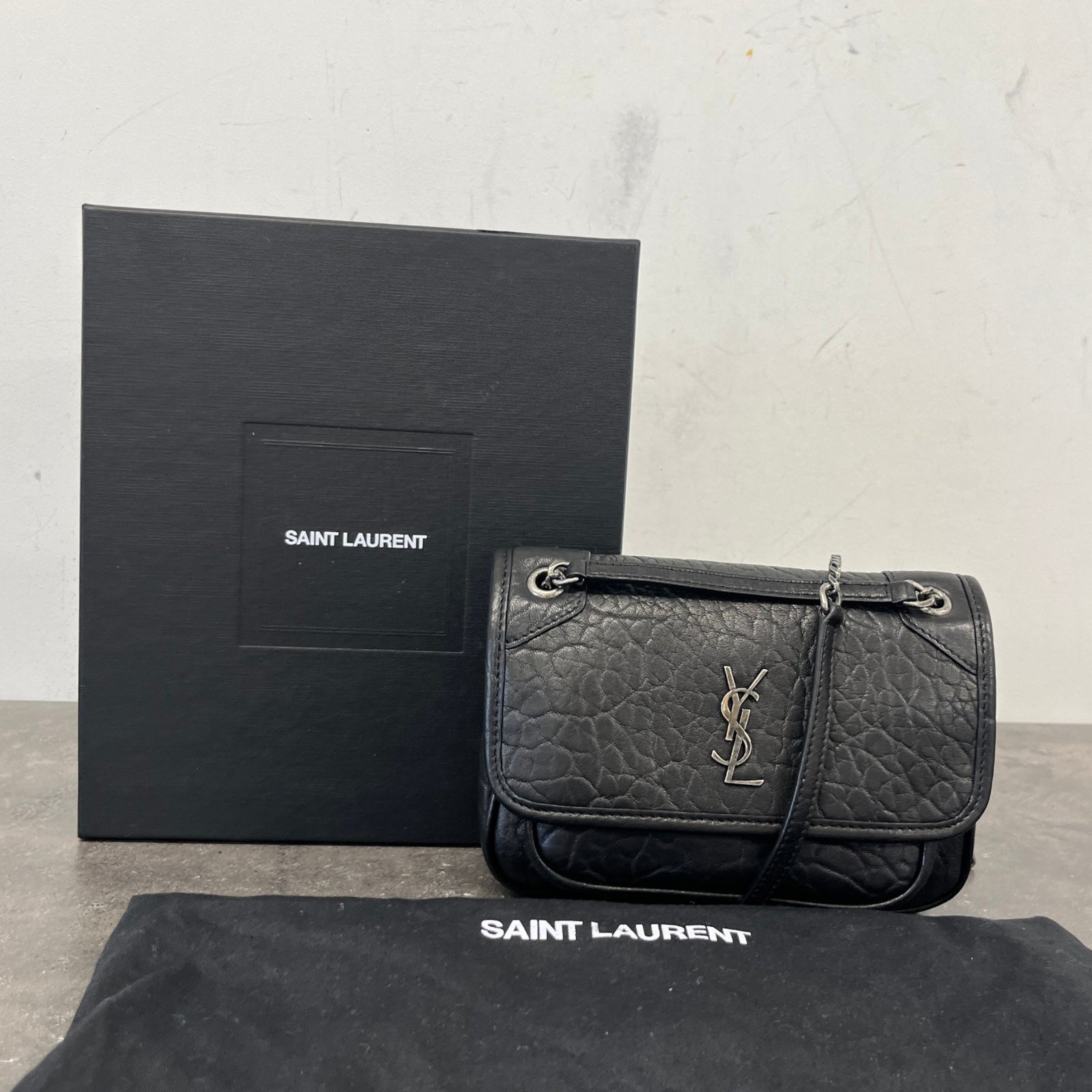 Women's Niki Mini In Grained Lambskin Bag Black - Photo 12