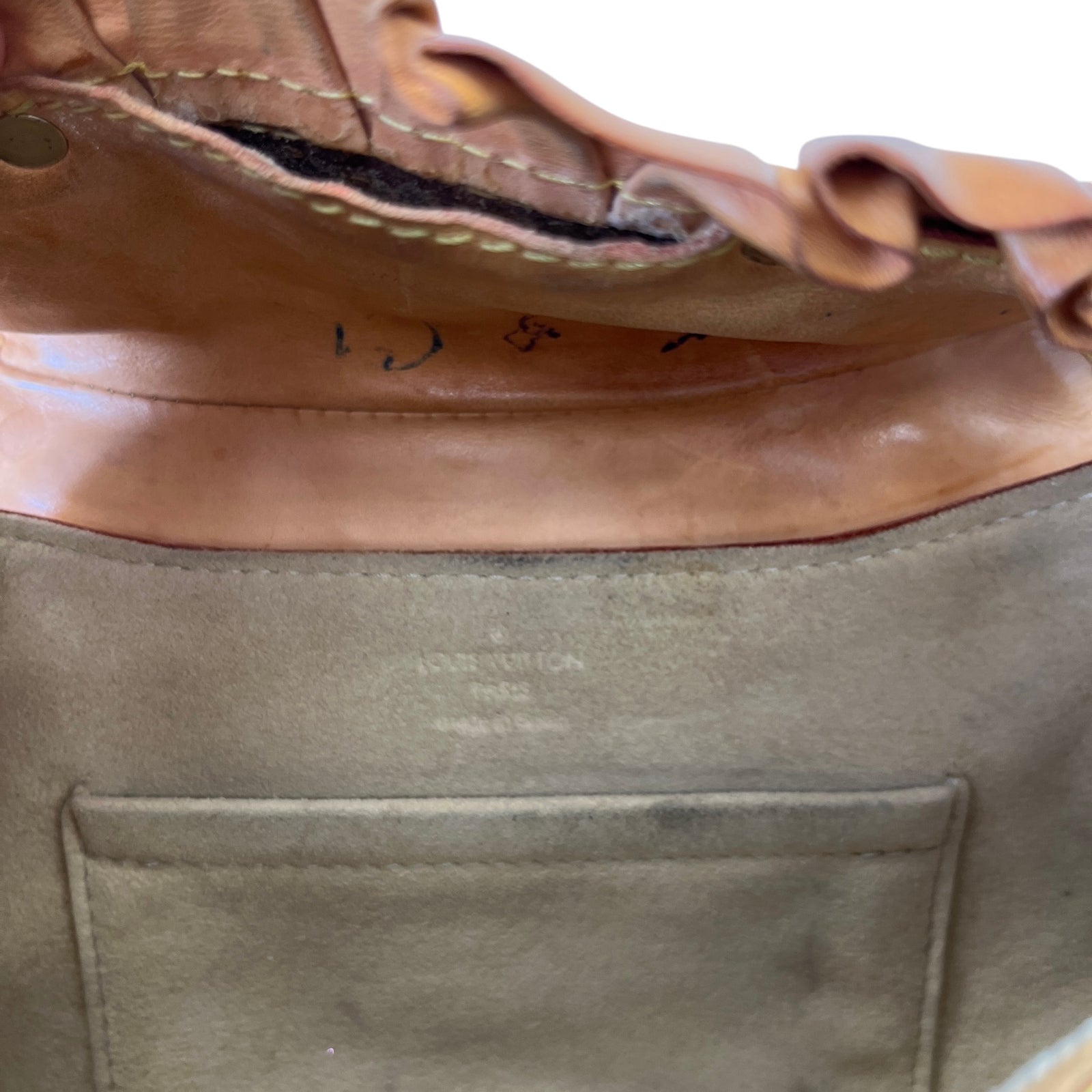 Women's Monogram Leonor Shoulder Bag Brown - Photo 11