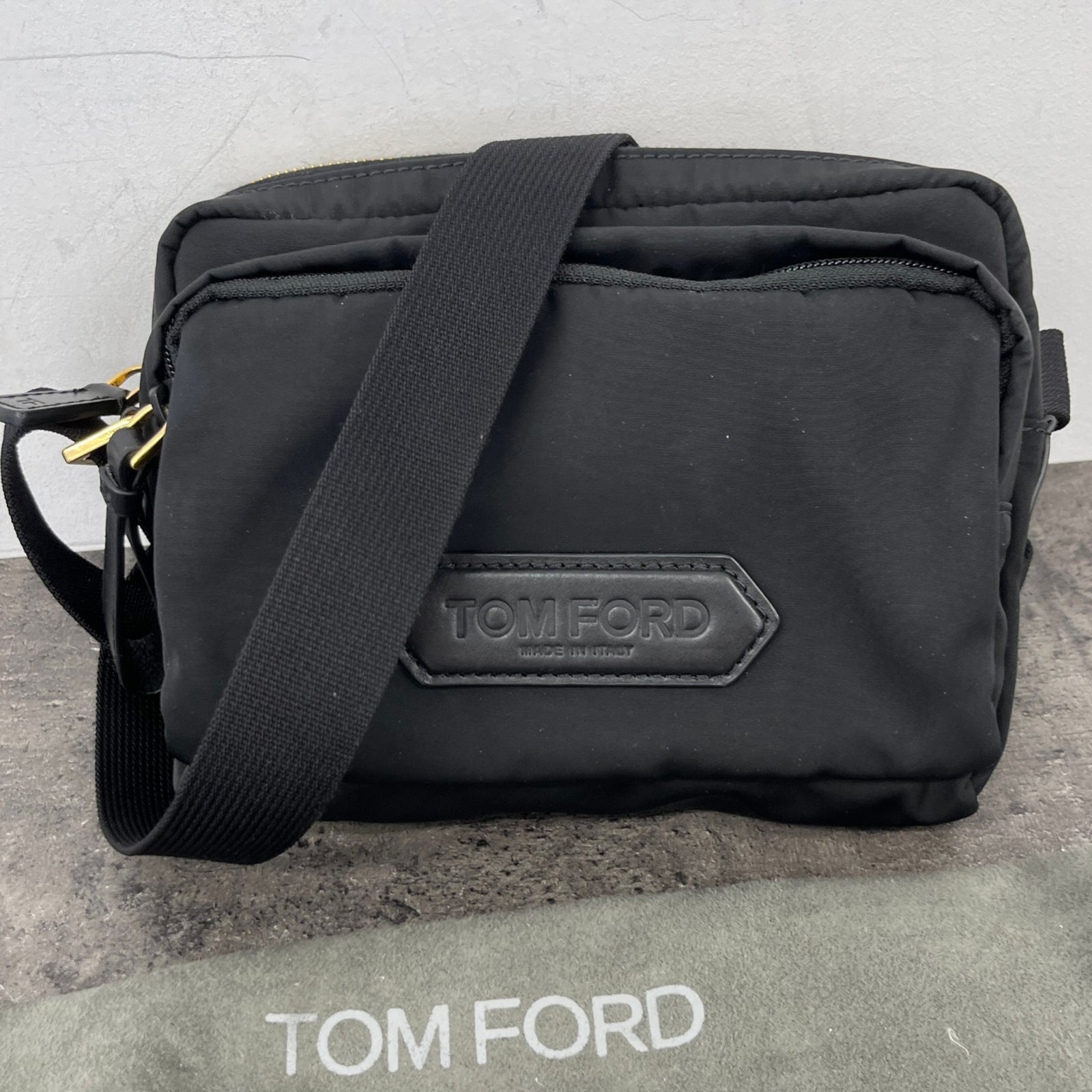 Men's Plaque Logo Messenger Bag Black - Photo 12