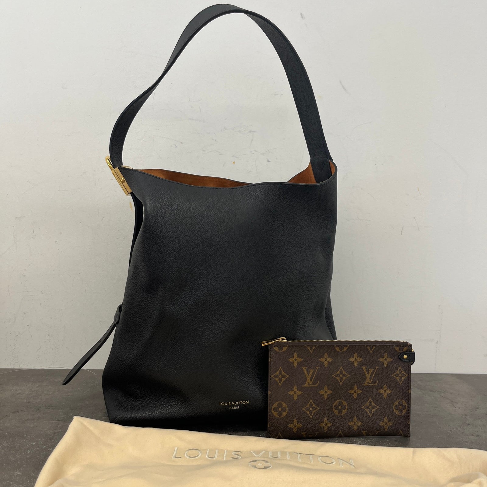 Women's Low Key Hobo Handbag Black - Photo 18