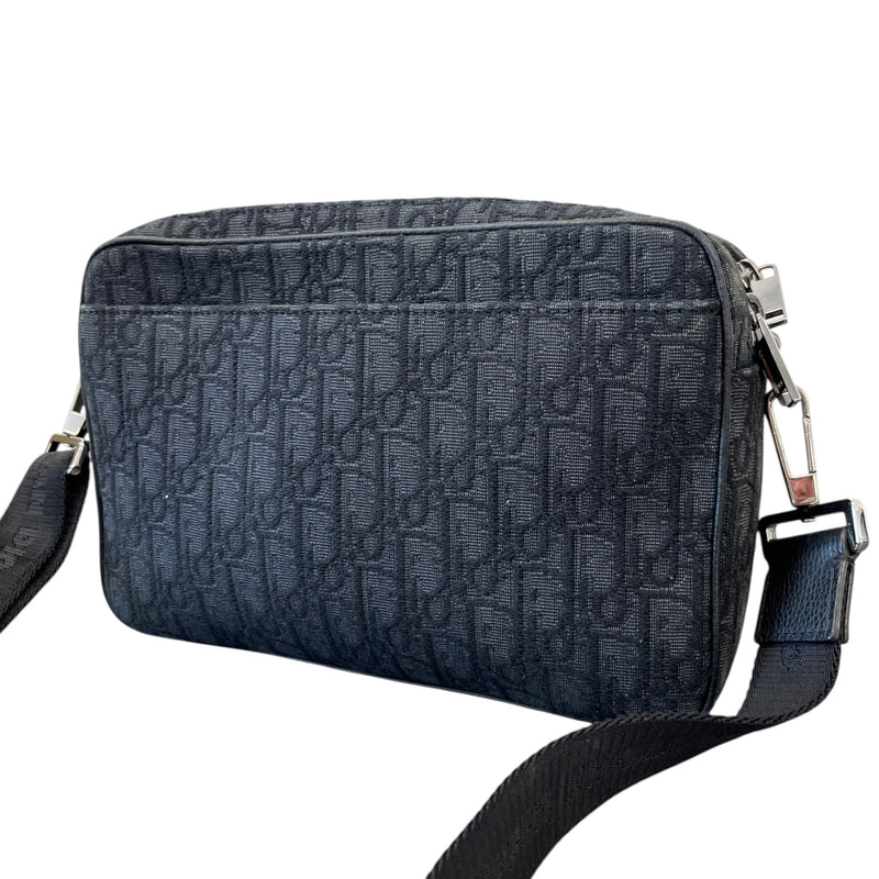 Men's Oblique Safari Messenger Bag Black