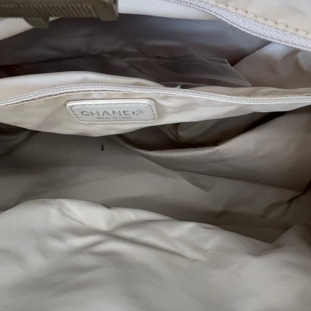 Women's CC Travel Ligne Frame Travel Bag Beige - Photo 12