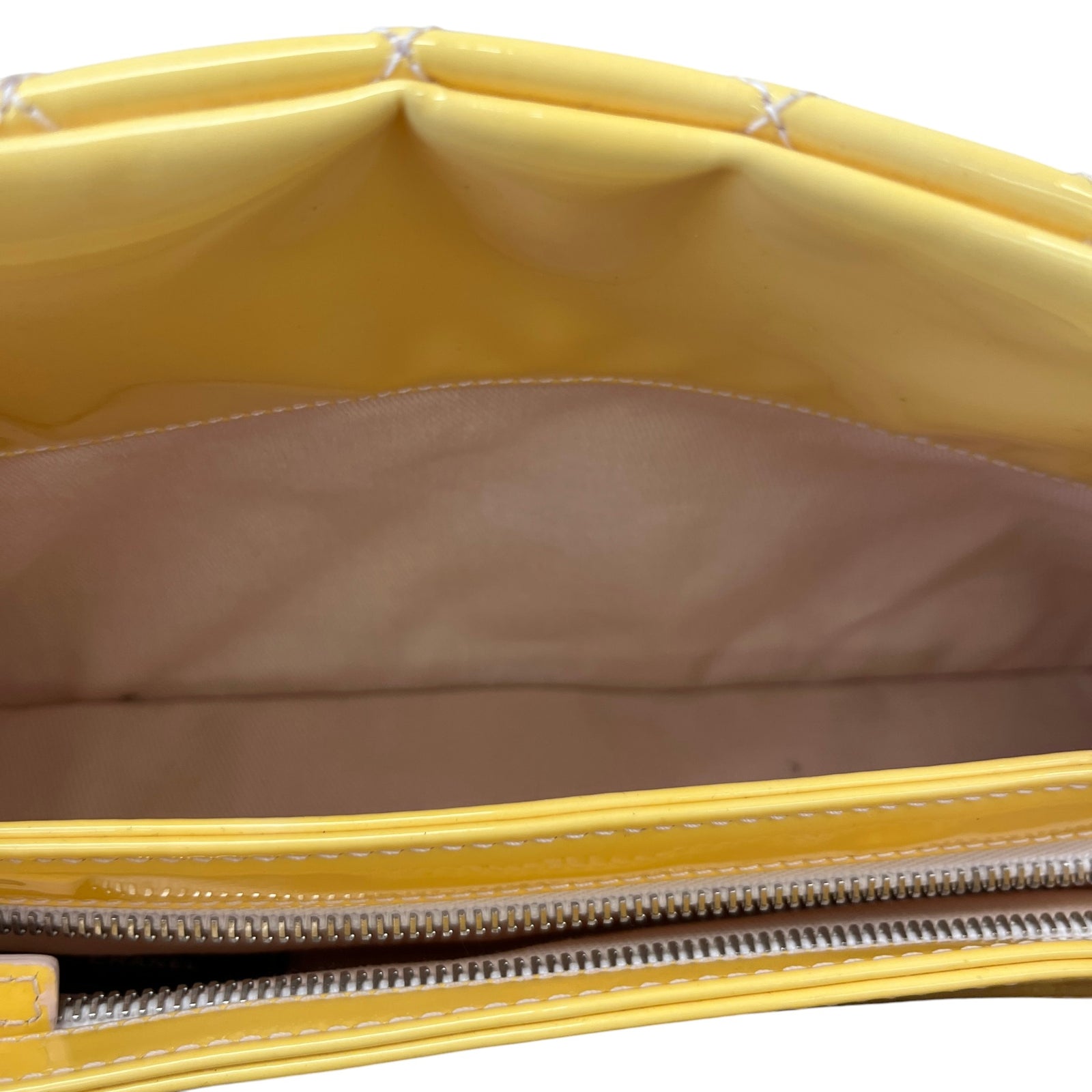 Women's Mademoiselle Bowling Patent Bag Yellow - Photo 11
