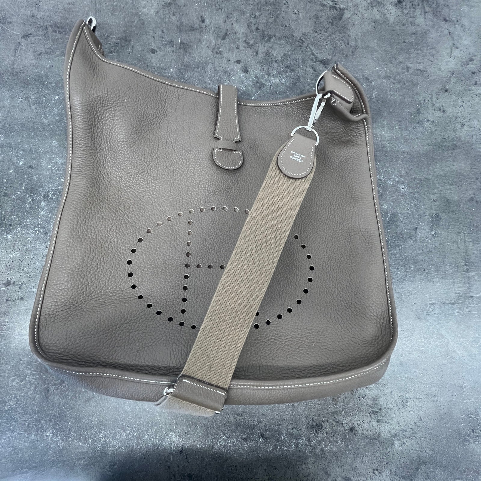 Men's Evelyne TGM Messenger Bag Beige - Photo 13