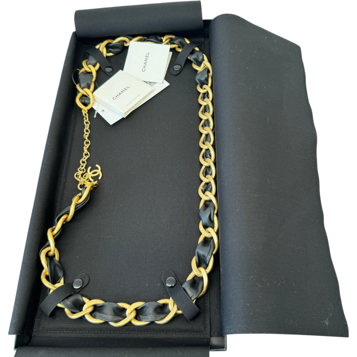 Women's Lambskin CC Chain Belt Black Size W32 - Photo 8