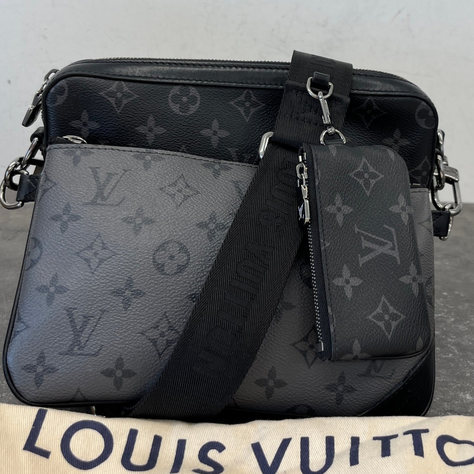 Men's Monogram Eclipse Trio Messenger Bag Black - Photo 13