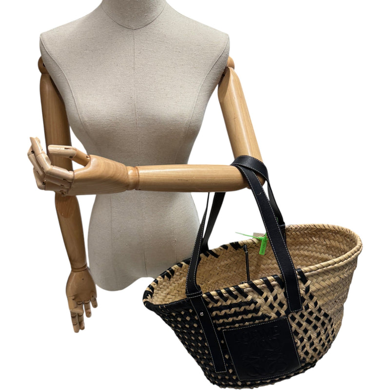Women's Straw Basket Medium Handbag Beige