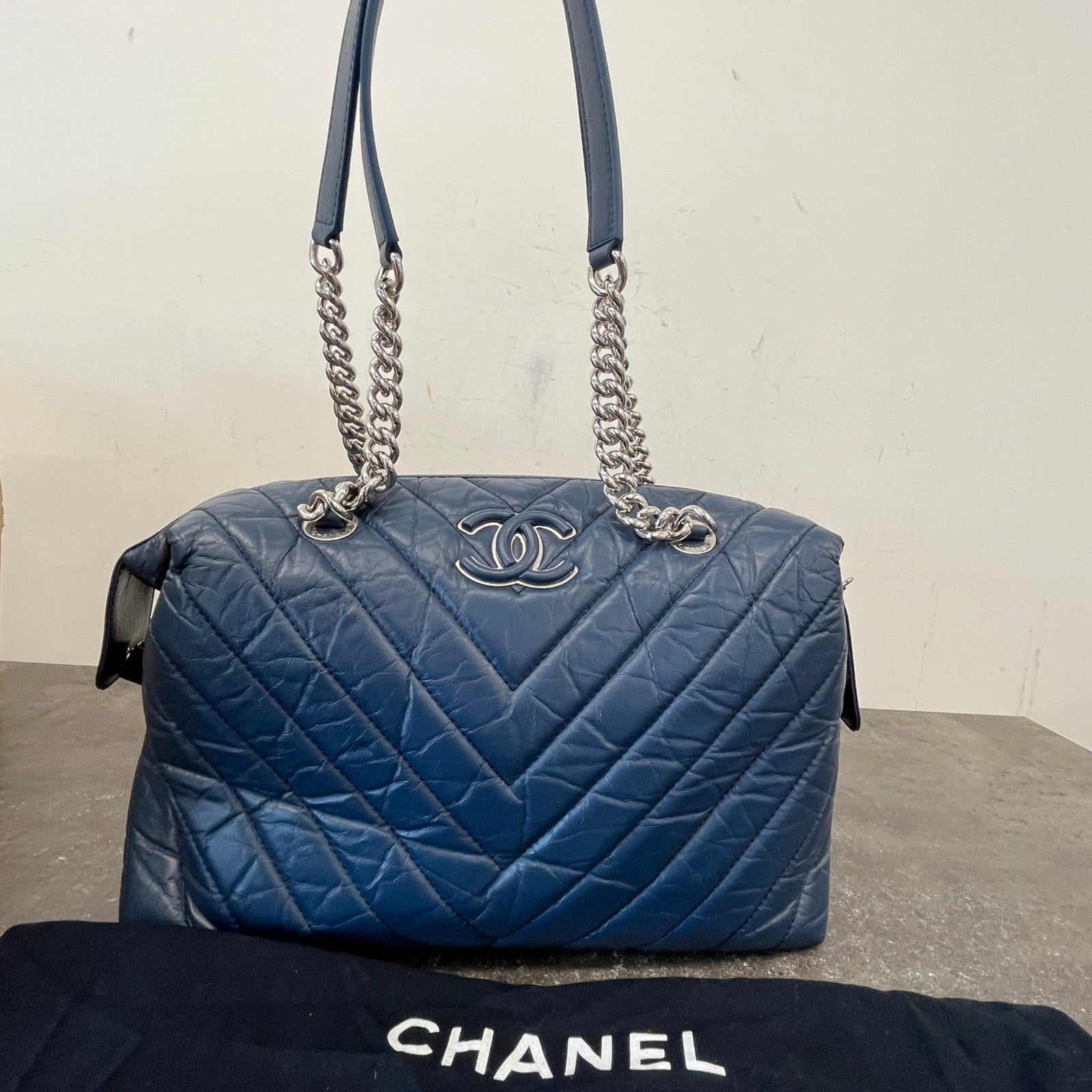 Women's Large Chevron Soft Bowling Bag Blue - Photo 15