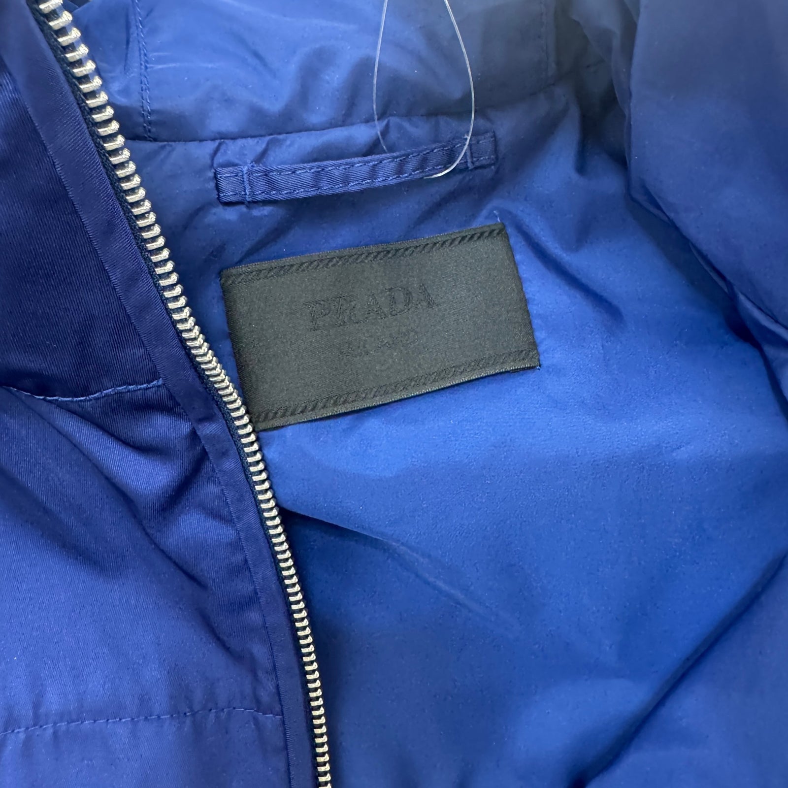 Men's RE-Nylon Plaque Logo Windbreaker Blue Size XL - Photo 6