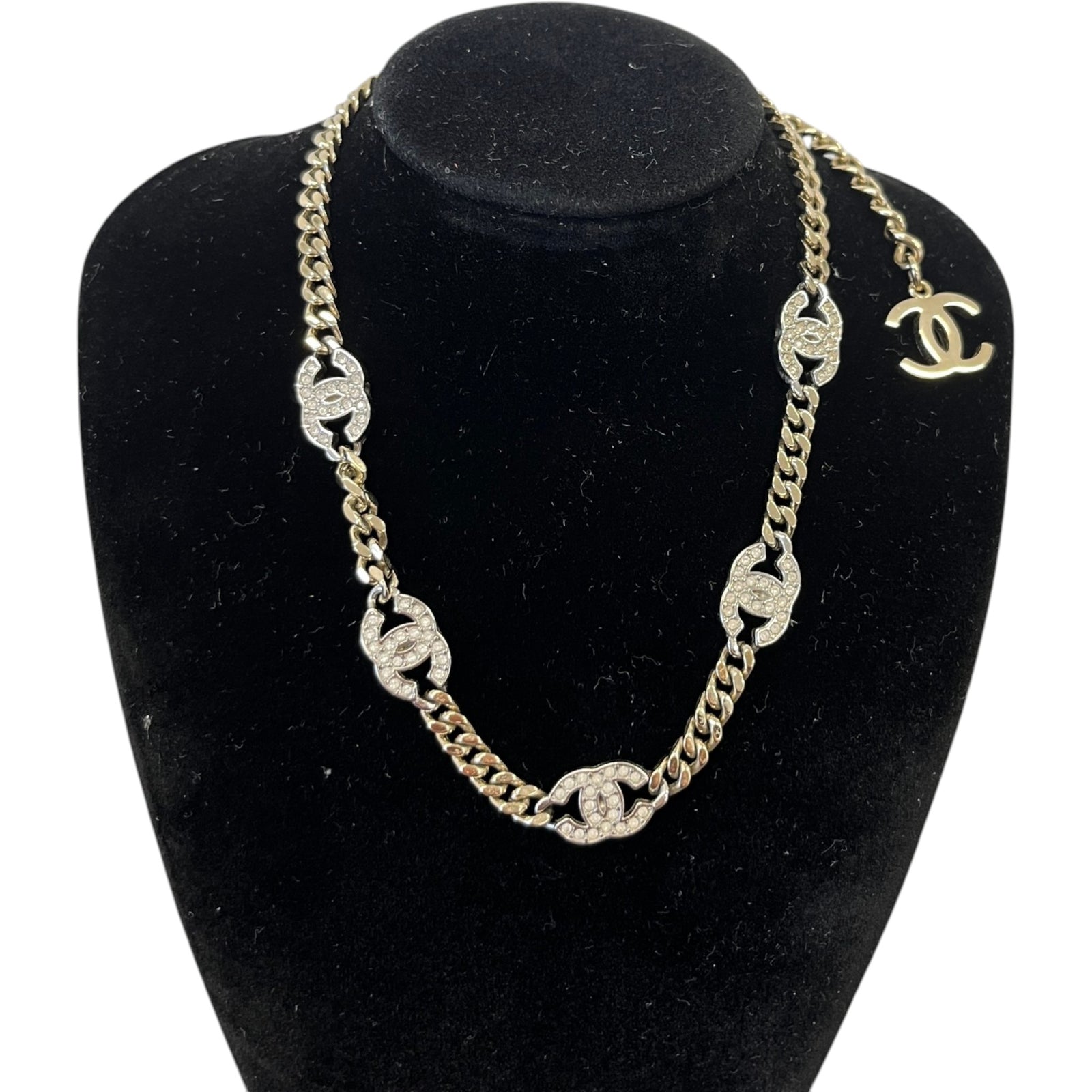 Women's Crystal Cc Choker Necklace Silver - Photo 2