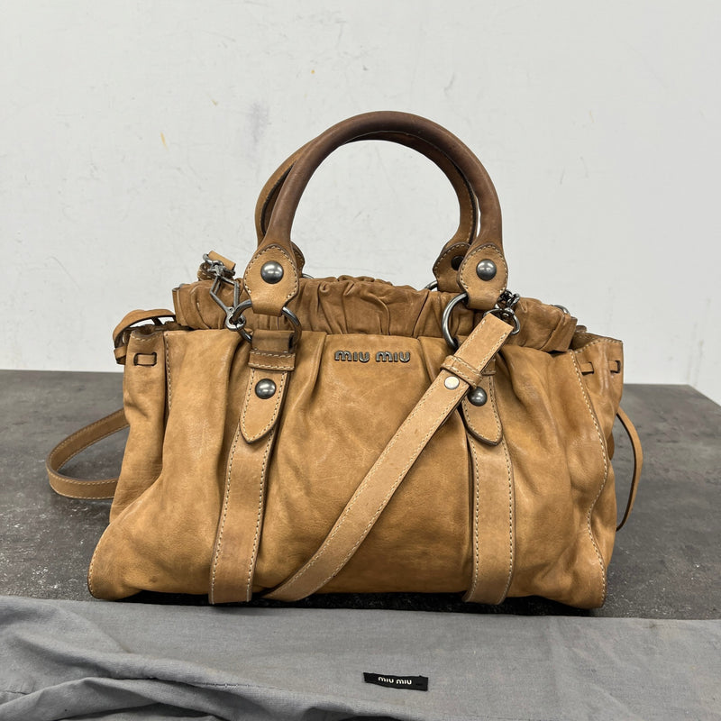 Women's Vitello Lux Gathered Handbag Beige