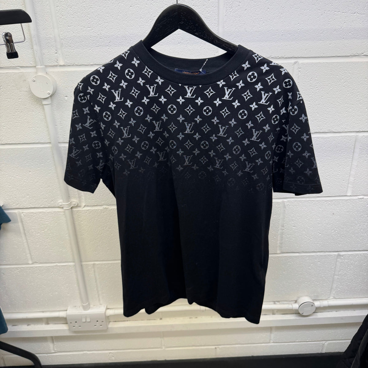 Men's Monogram Gradient T-Shirt Black Size M - Photo 7