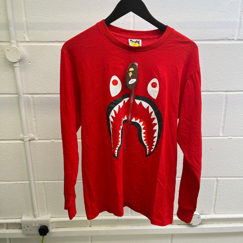 Men's Shark Graphic Long Sleeve T-Shirt Red Size M