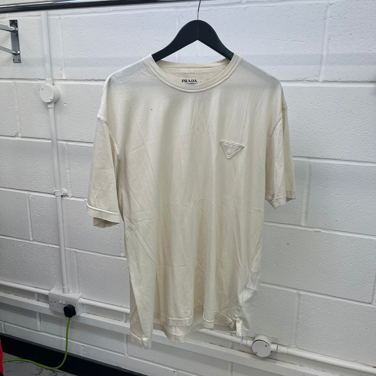 Men's Triangle Logo T-Shirt Cream Size 3XL - Photo 9